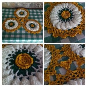 ⭐ 3/$18 - VTG Crocheted Doily Yellow Green White